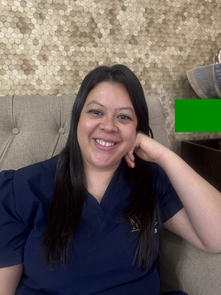 Gaby Santizo, recepcionista y asesora capilar en Moon by Realce