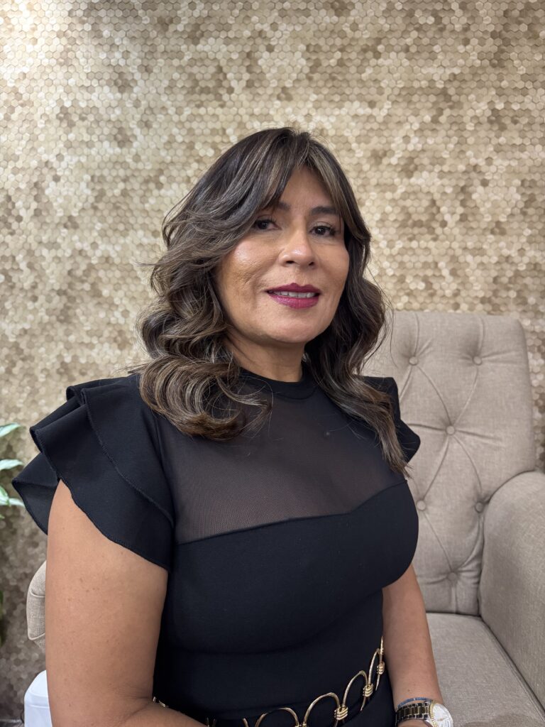 Mary Salazar, fundadora y especialista en color de Moon by Realce